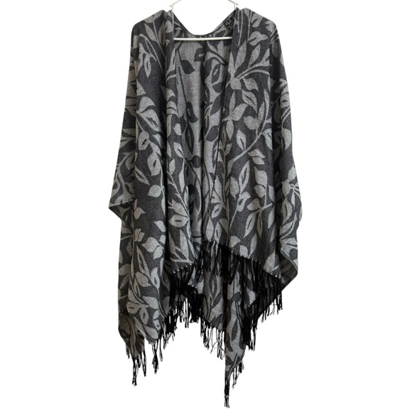 Noelle Shawl Wrap Poncho Black Gray Leaf Design Fringe Hem One Size Fits Most - Picture 1 of 6